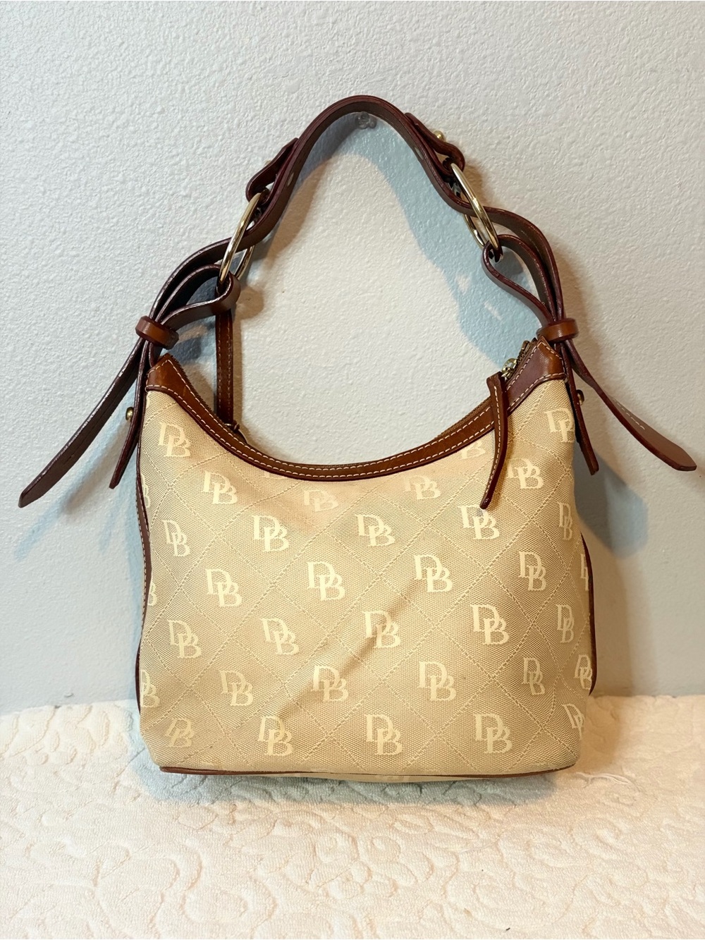 Vintage  Y2K 
Dooney & Bourke Gretta Beige Brown Medium Quilted Stretch Hobo Bag